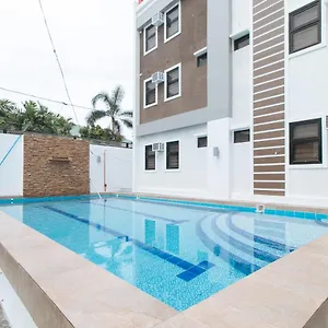 Hotel Reddoorz At Dbuilders Poblacion Bgc, Taguig